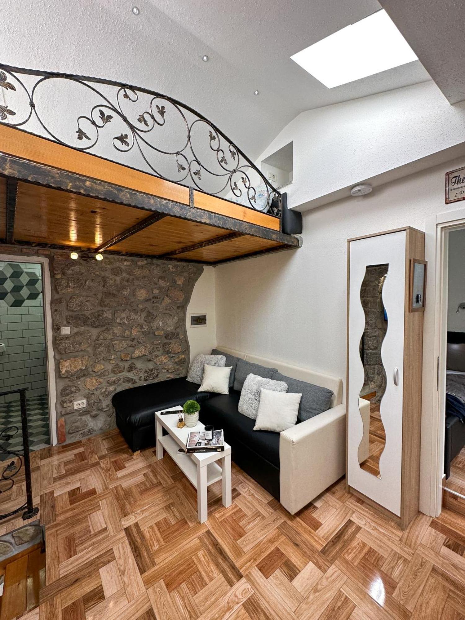 Volos Karmen With Roof Terrace, Sea View, Free Private Parking Lägenhet