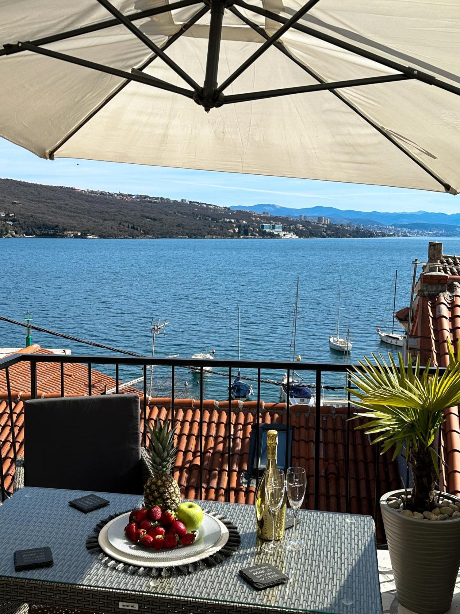 Lägenhet Volos Karmen With Roof Terrace, Sea View, Free Private Parking