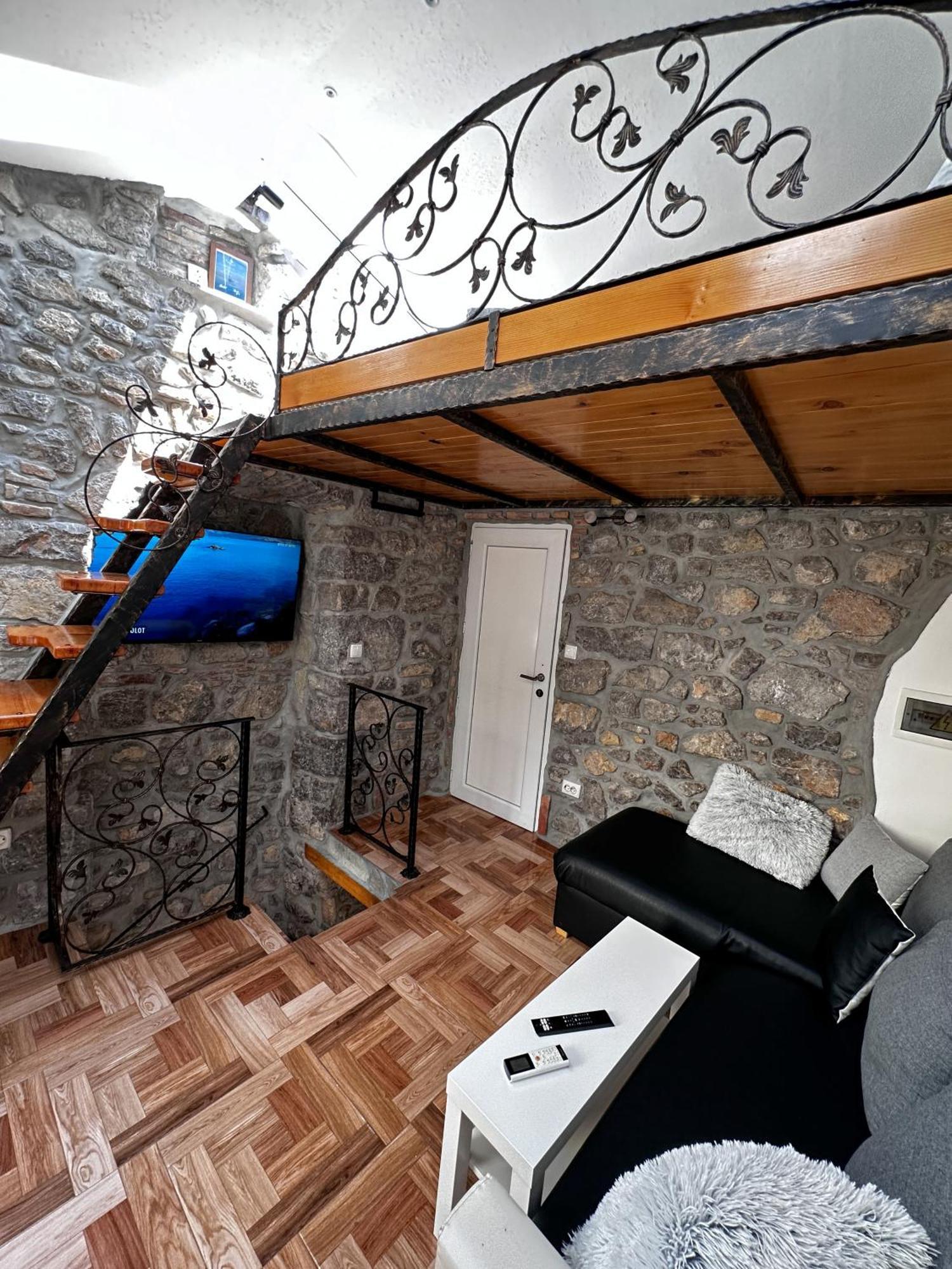 Volos Karmen With Roof Terrace, Sea View, Free Private Parking Apartman *